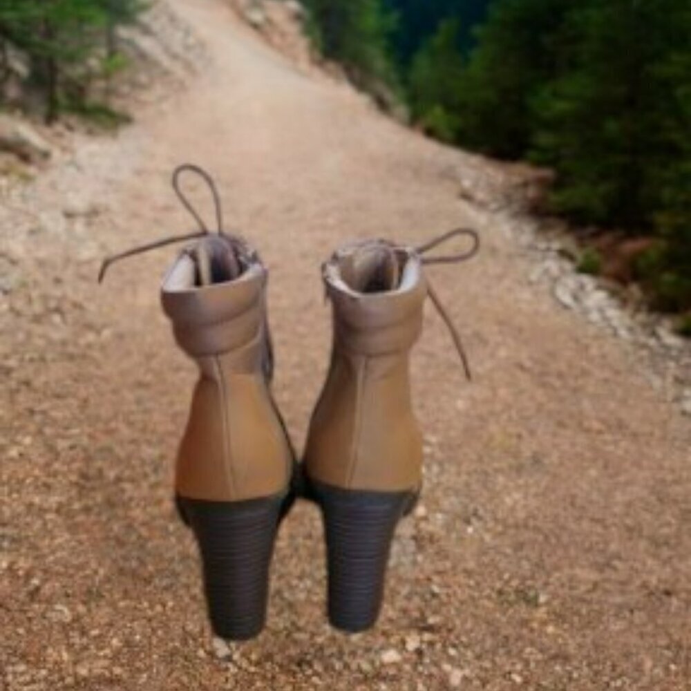 Andiamo Ankle Boots in Light Brown with Dark Heels in Size 7M - Picture 3 of 4
